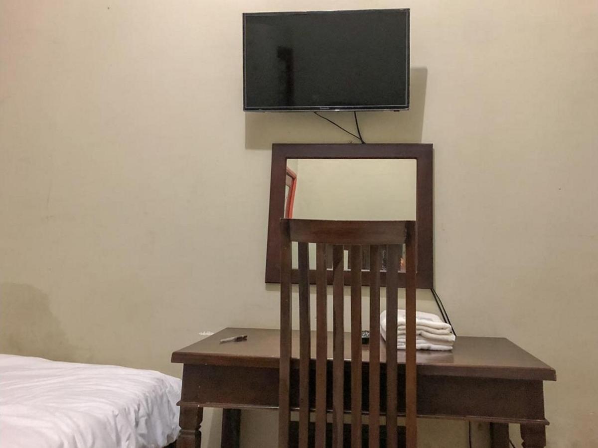Sinar Hotel Enrekang エクステリア 写真