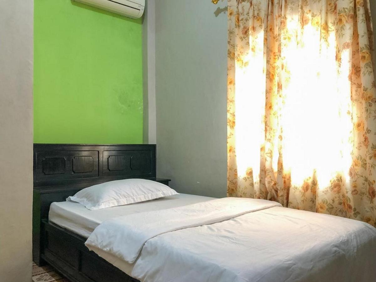 Sinar Hotel Enrekang エクステリア 写真