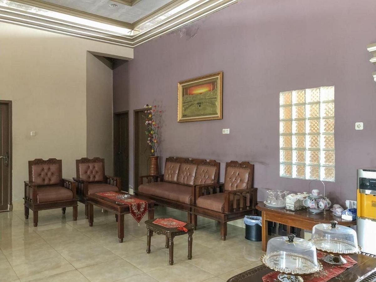 Sinar Hotel Enrekang エクステリア 写真