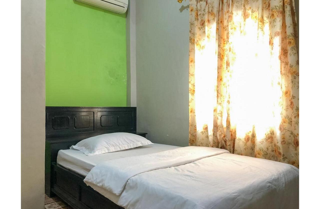 Sinar Hotel Enrekang エクステリア 写真