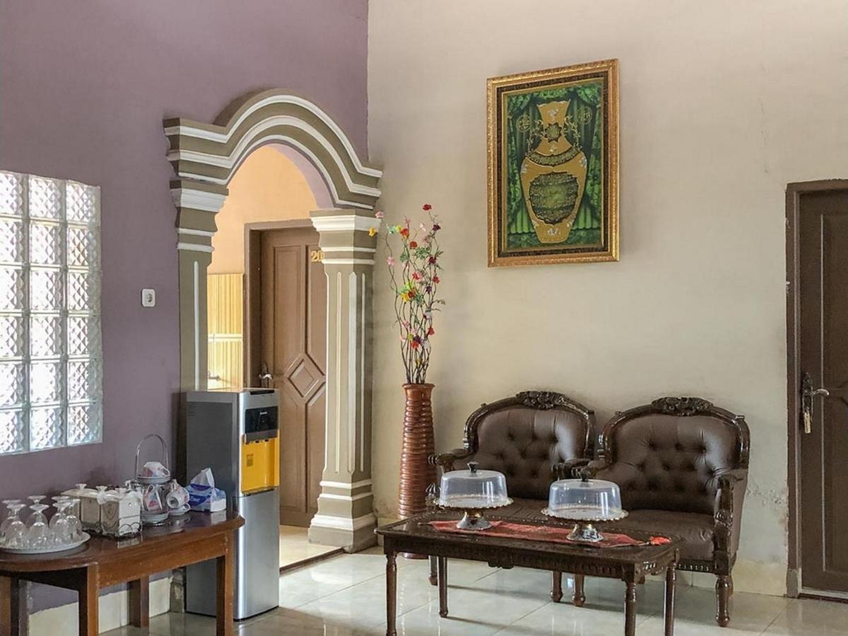 Sinar Hotel Enrekang エクステリア 写真