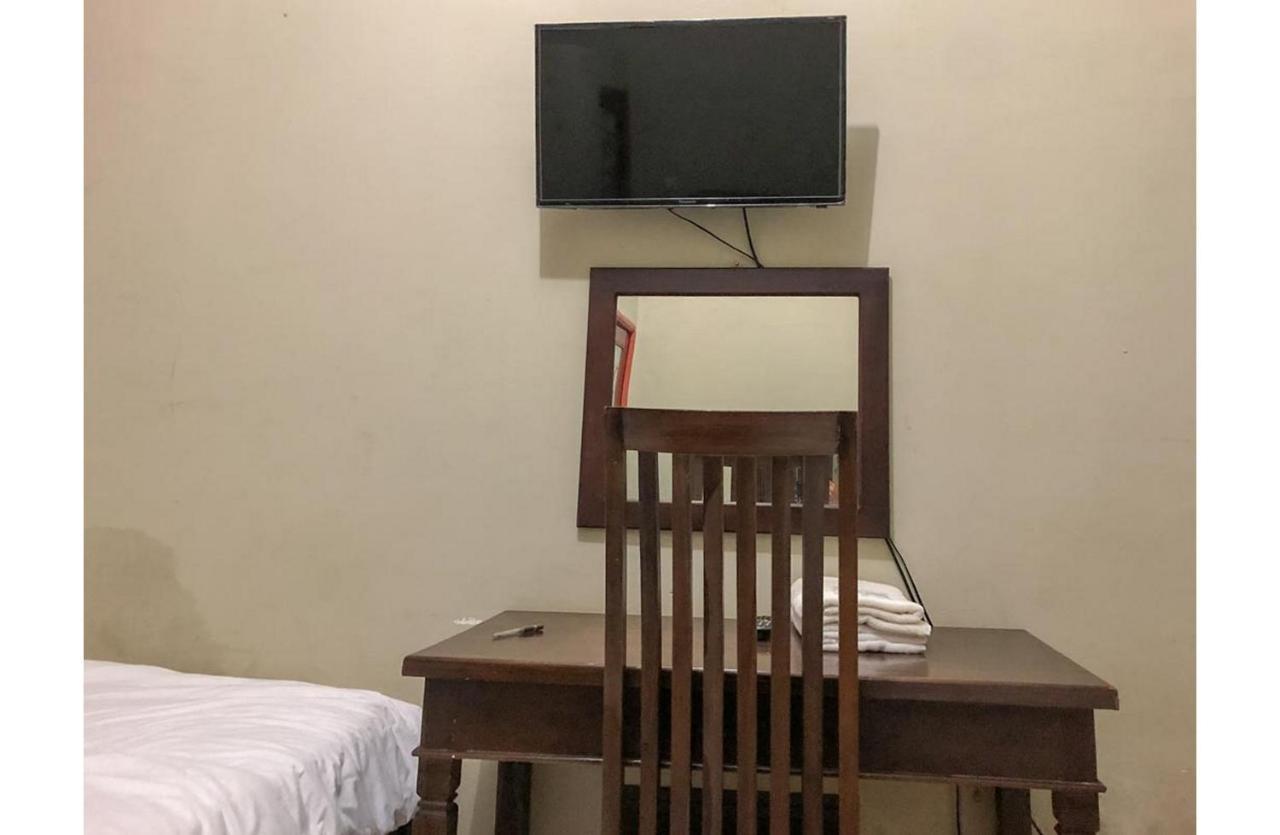 Sinar Hotel Enrekang エクステリア 写真
