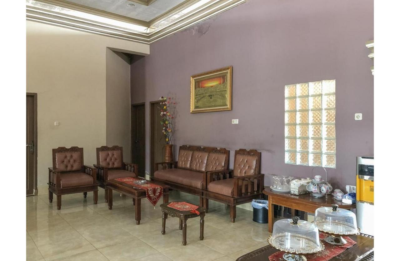 Sinar Hotel Enrekang エクステリア 写真